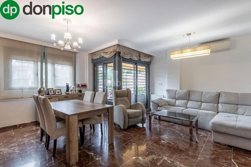 Foto caf3c1e0-0c54-4794-973d-e6a686c710cc. Casa adossada amb calefacció aparcament a Poniente Armilla