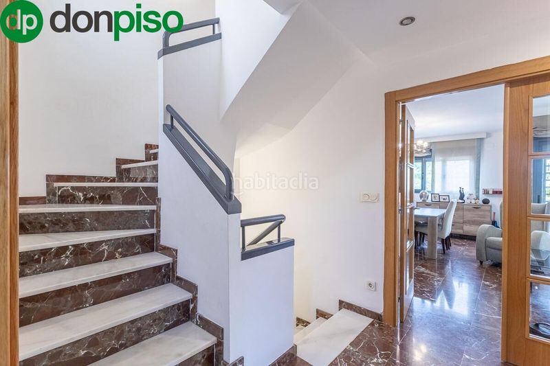 Foto e80e7cec-15fc-41f5-9e60-500a4b7585ef. Casa adossada amb calefacció aparcament a Poniente Armilla