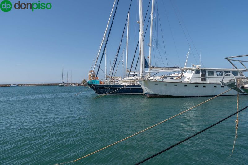Foto 2019f779-b652-4e7f-b62a-85ce6ba3e56d. Pis a calle calle faro 13 a Almerimar Ejido (El)