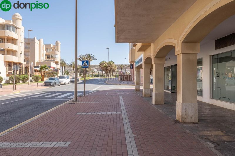 Foto 254b8758-5cd2-4892-a033-6135f76b8e42. Pis a calle calle faro 13 a Almerimar Ejido (El)