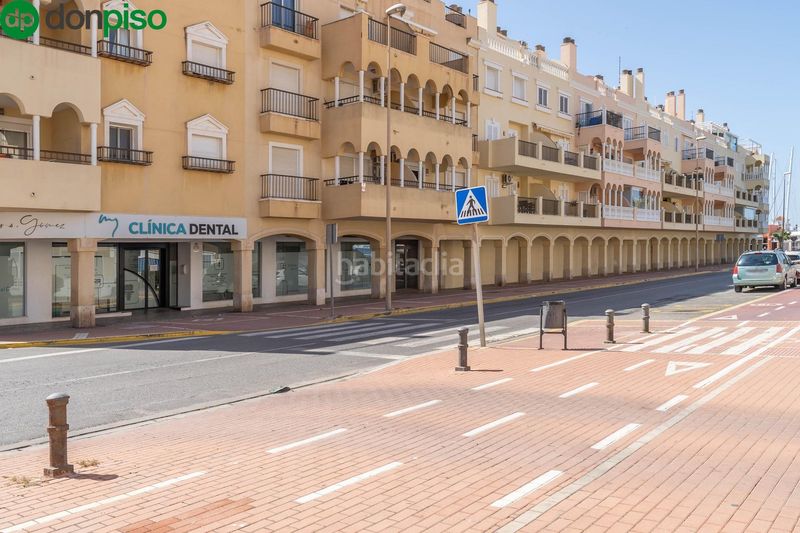 Foto 72e2d23e-cdaf-449a-8171-037977ca0429. Pis a calle calle faro 13 a Almerimar Ejido (El)