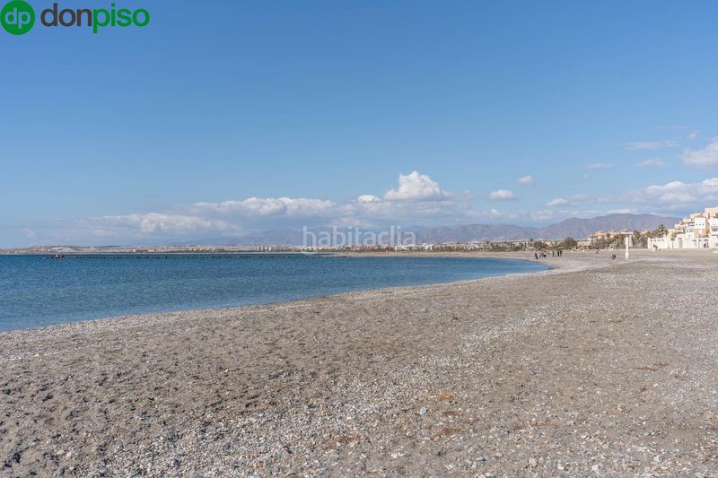 Foto df00b4e3-2444-426c-8e57-f37efa19afd0. Pis a calle calle faro 13 a Almerimar Ejido (El)