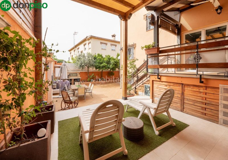 Foto 1aedb9be-6162-47aa-a92c-896792a66b2d. Casa aparellada amb aparcament a Jun