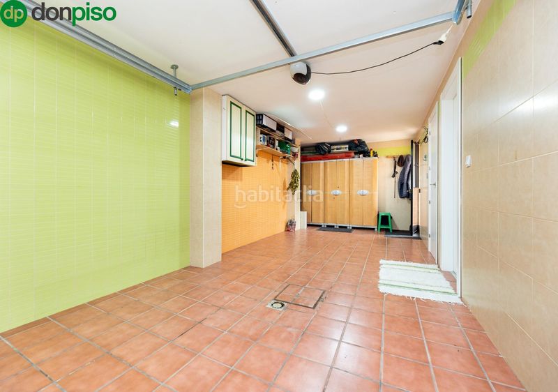 Foto 551ca8eb-e790-4a7d-8332-f2664fd44066. Casa aparellada amb aparcament a Jun