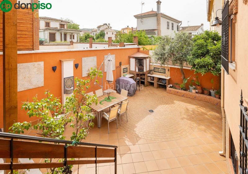 Foto 7576129e-7d69-4acd-8b62-fec46e454bd2. Casa aparellada amb aparcament a Jun