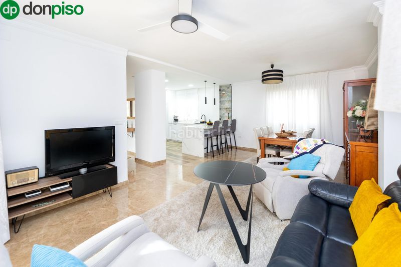 Foto d5460a42-eab1-4436-8a57-6d37b557e325. Casa aparellada amb aparcament a Jun