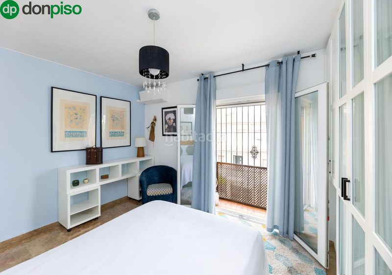 Foto d5b418d3-3608-4954-8256-e83ee9435f5b. Casa aparellada amb aparcament a Jun
