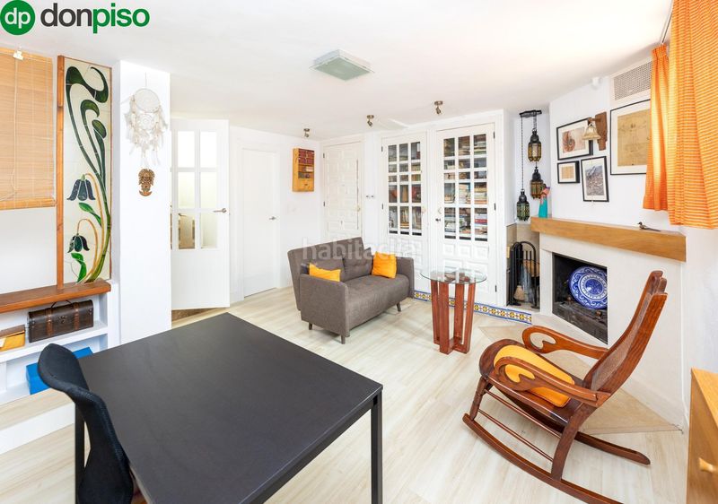 Foto de0d0678-6455-4d9d-9eb0-3415f5893ba1. Casa aparellada amb aparcament a Jun