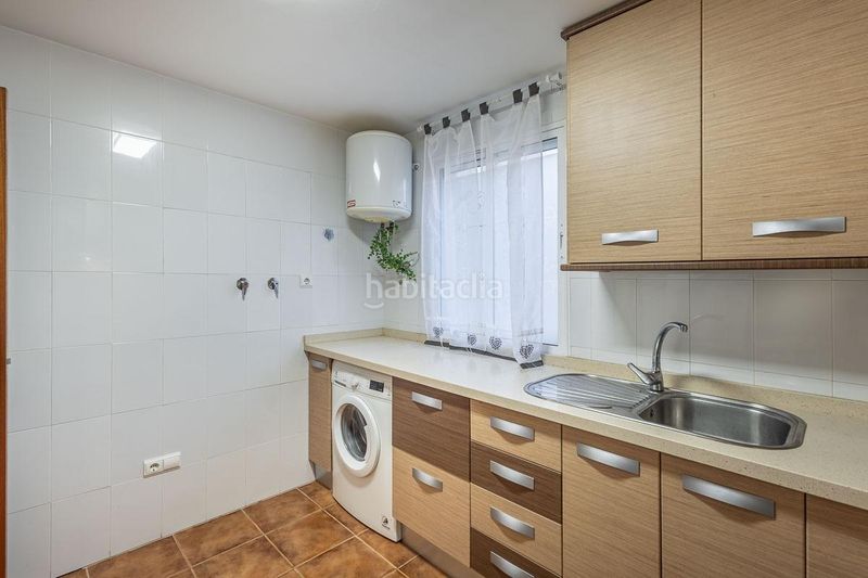 Foto a25a5061-2577-45e2-8a7f-60a903381782. Pis a calle mar de alborán 1 a Atarfe