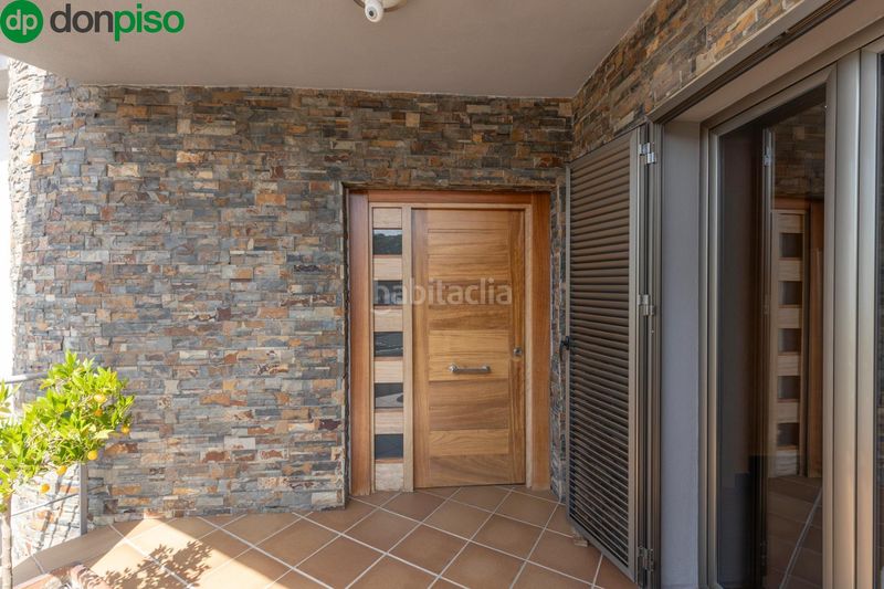 Foto 066b7257-30bf-488b-a919-9f902ebfbe85. Casa amb calefacció aparcament piscina a Alfacar