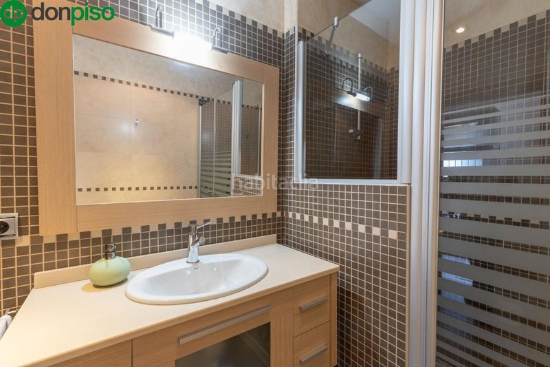 Foto 6425d397-20dd-4684-8f63-02db6e33fe64. Casa amb calefacció aparcament piscina a Alfacar