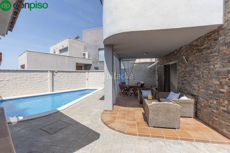 Foto 7af6f8c0-259c-4015-ae87-4586438b1483. Casa amb calefacció aparcament piscina a Alfacar