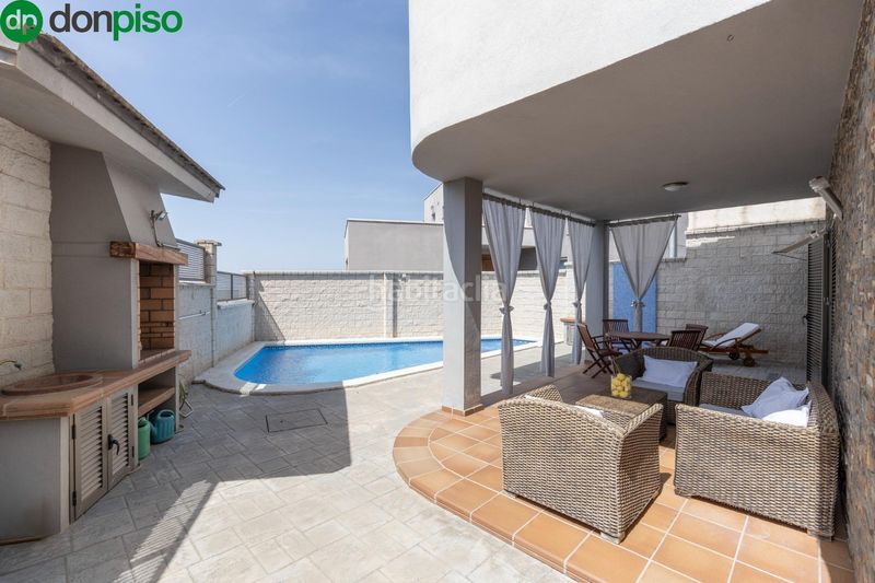 Foto 7d05d2d2-bb28-4b6b-a50c-3da51cde1c9e. Casa amb calefacció aparcament piscina a Alfacar