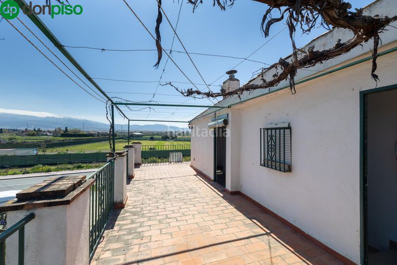 Foto d8170f5b-65a6-4a19-b2c7-8b7e3b01360e. Masia amb aparcament a Poniente Armilla