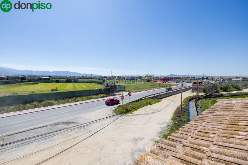 Foto dbc8526d-9427-4a06-981e-51f289a32740. Masia amb aparcament a Poniente Armilla