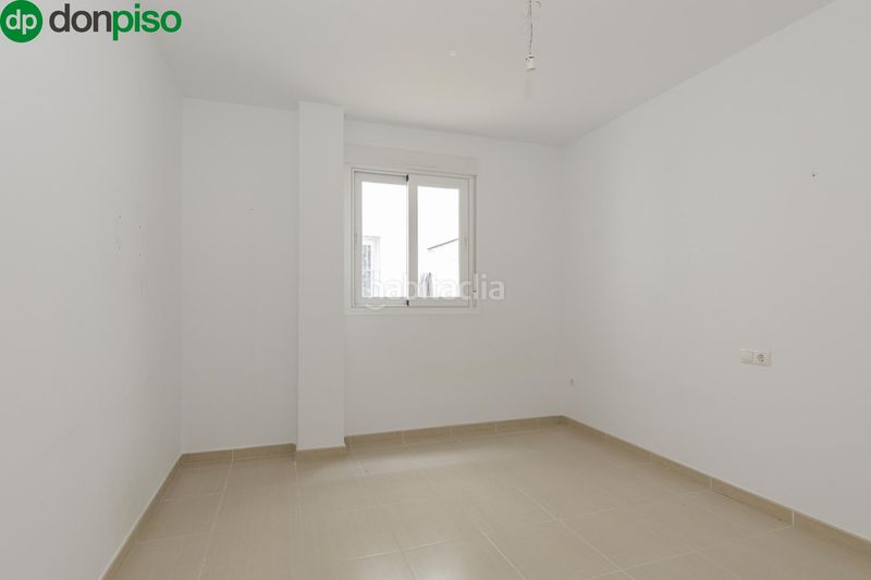 Foto c1c0e30e-3826-422b-a0a3-e59ed9dc79d2. Pis amb aparcament a Pinos Puente
