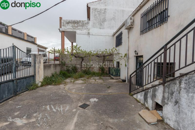 Foto c272b95a-aece-4013-9f05-8b265a4147a3. Casa amb calefacció aparcament a Iznalloz
