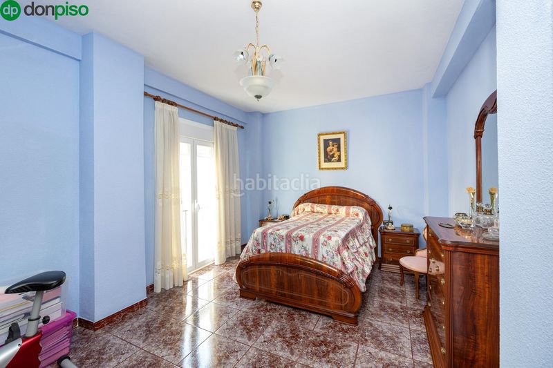 Foto 42d62d81-93fe-40bf-a138-6e7b2f9cbf78. Casa adossada a Lecrín