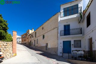 Towny house  Calle de la virgen. Oportunidad en pinos del valle doble fachada, patio andaluz y gr