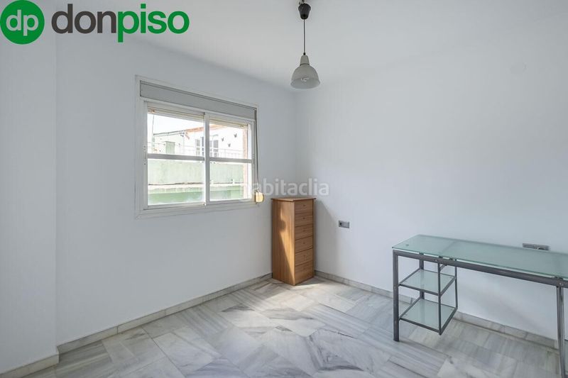 Foto a6a2f7a4-63f8-40f3-bbbf-11e320fdc5fd. Pis amb aparcament a Cenes de la Vega