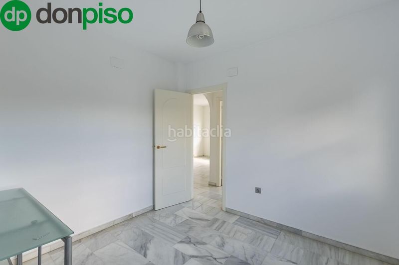 Foto d4898b13-1836-44d1-a26c-1ef273672f2d. Pis amb aparcament a Cenes de la Vega