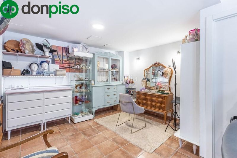 Foto e851627a-6722-47f5-8faf-a92dbb965571. Casa aparellada amb calefacció aparcament a Atarfe