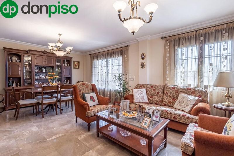 Foto b680388c-27ce-45e3-9aef-085924138373. Casa amb calefacció aparcament a Cájar