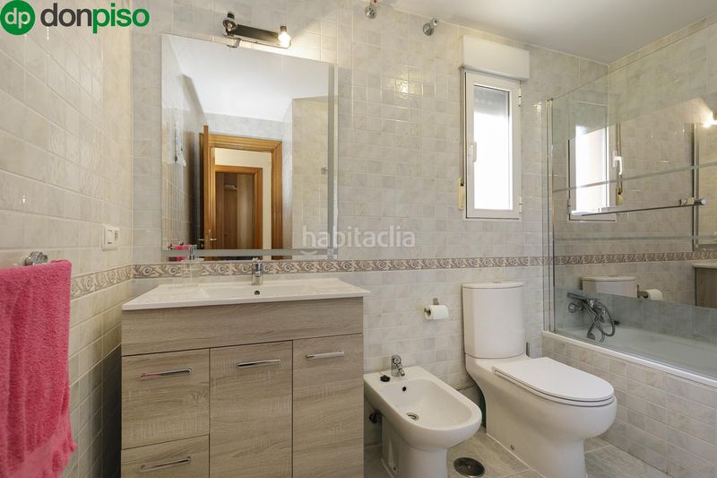 Foto dcef3842-4814-4c01-a90d-02de4e21e0bd. Xalet amb calefacció aparcament piscina a Gójar