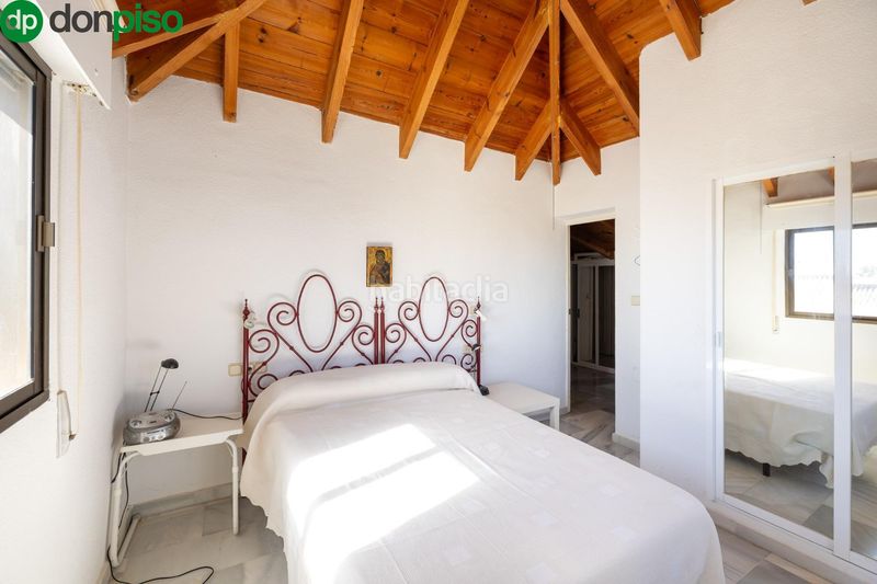 Foto 0b5ad34d-1b26-4729-88aa-7a8d816d2780. Casa aparellada a Calahonda - Carchuna Motril