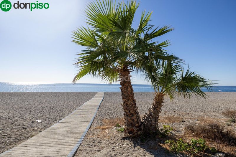 Foto ada6b3a7-fc6b-4566-a3ed-0f62a9ae1f81. Casa aparellada a Calahonda - Carchuna Motril