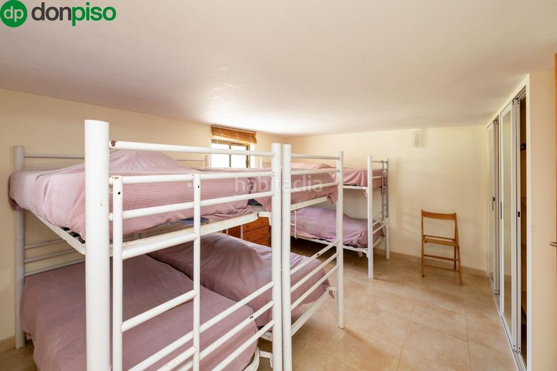 Foto b167b5a9-4eaf-4017-acb7-2b3da12dc0ab. Casa aparellada a Calahonda - Carchuna Motril