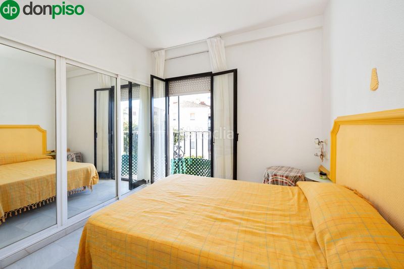 Foto c04d9b6f-fd94-48d0-9dca-f483d09c7cbb. Casa aparellada a Calahonda - Carchuna Motril