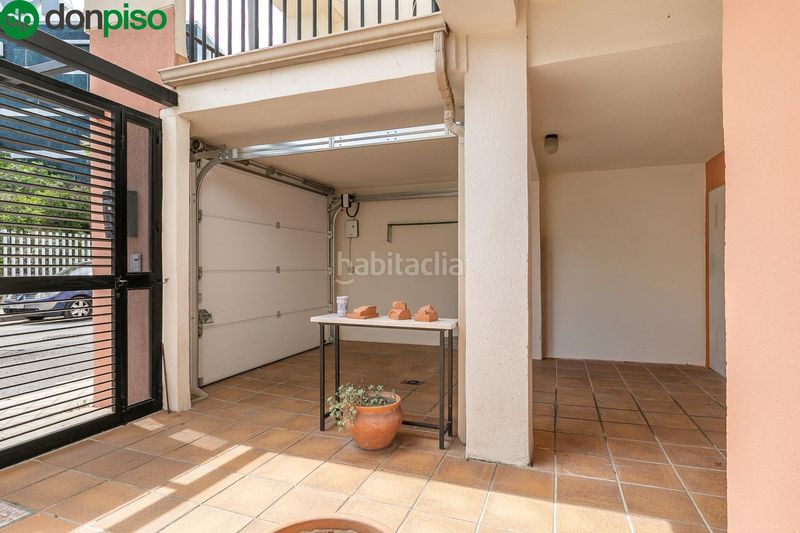 Foto 87d64bfd-2717-4651-a698-318eb242f217. Casa adossada amb calefacció aparcament a San Miguel Armilla