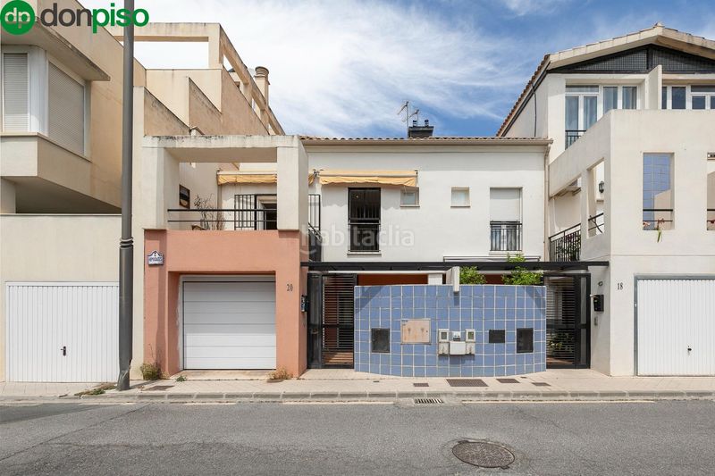 Foto 922508ce-7d9b-41b4-8bda-a979847b15fd. Casa adossada amb calefacció aparcament a San Miguel Armilla