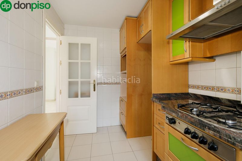 Foto a6f05457-2a47-4e11-9a03-140c5ec025c7. Casa adossada amb calefacció aparcament a San Miguel Armilla