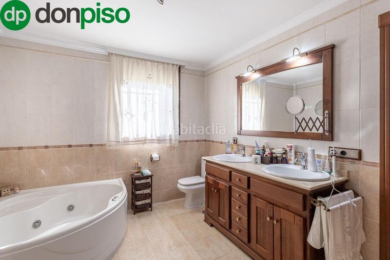 Foto 1bace26c-4db6-409a-9f70-e7c18b4e1662. Chalet  . en Albolote