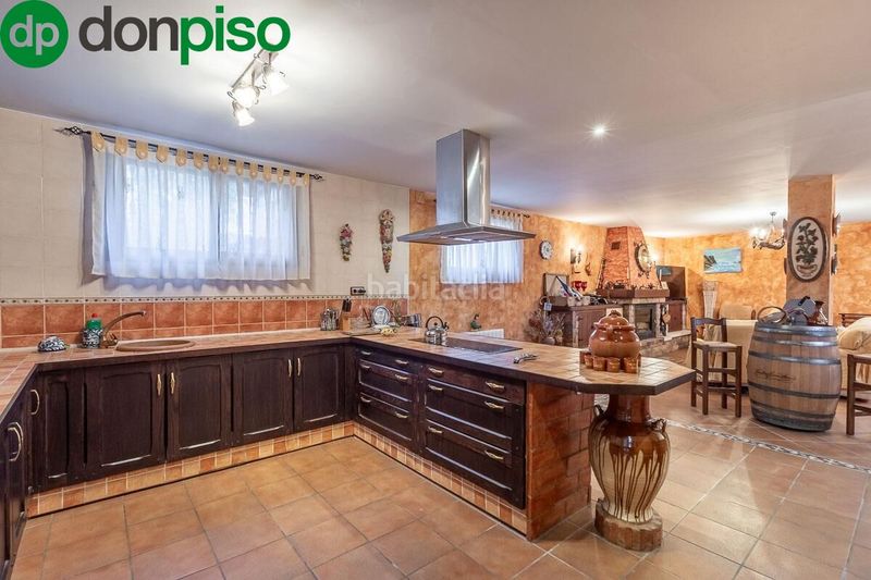 Foto 20479a61-eb54-4eb3-b3e5-8efb87ebc01b. Chalet  . en Albolote