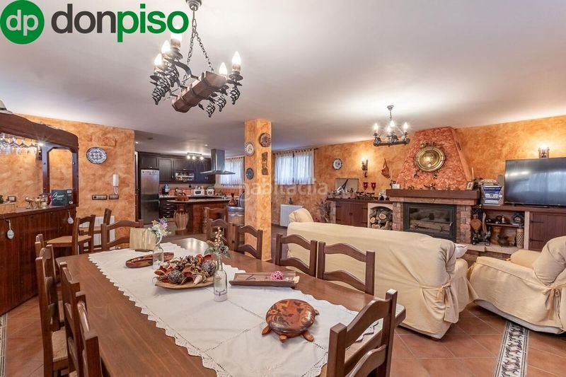 Foto 7723d126-ebe2-428e-badf-433bd6b0337c. Chalet  . en Albolote