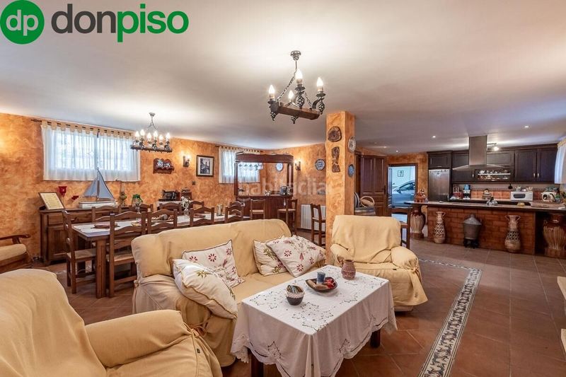 Foto 9bafe621-a14b-42d5-8386-f21ebf9b87d9. Chalet  . en Albolote