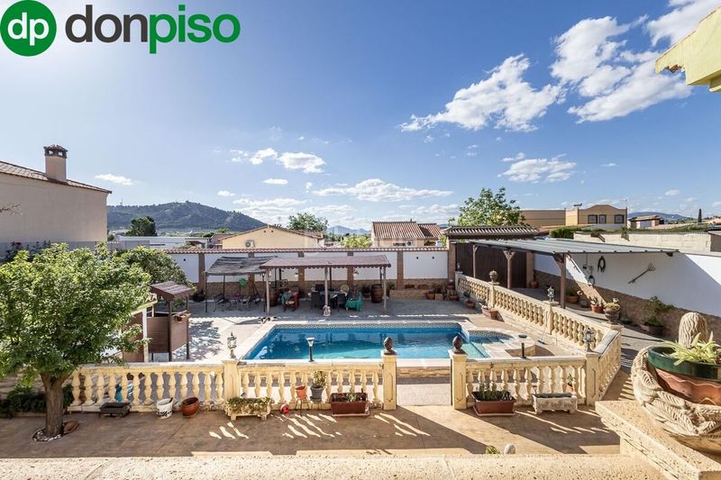 Foto bb81c6aa-8749-4855-9e98-93b17a78bd1e. Chalet  . en Albolote