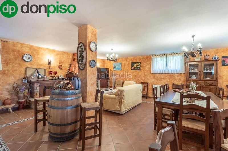 Foto c86a5c95-5e3d-4375-90de-2c3eb9de1d8a. Chalet  . en Albolote