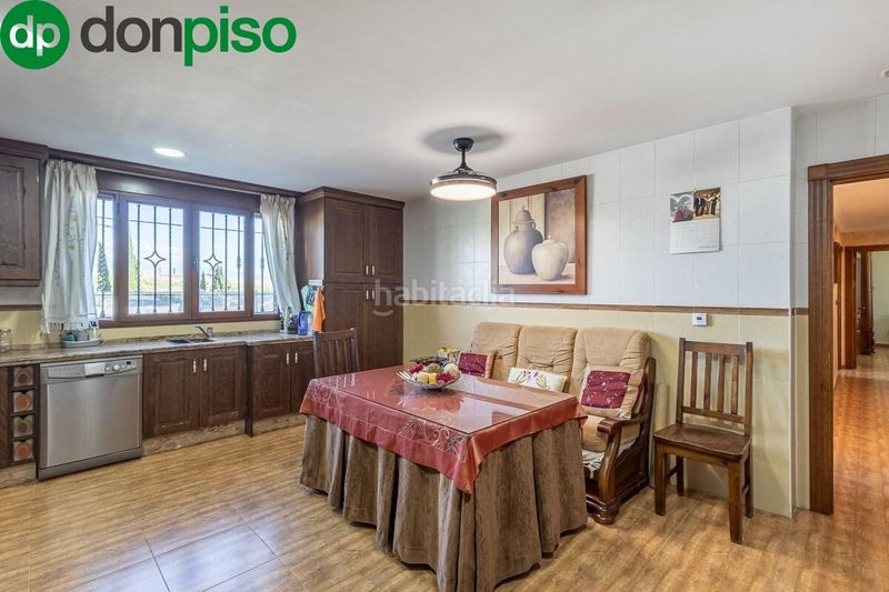 Foto f0e5c1a1-5f84-46ed-b991-af98eb9e5e1d. Chalet  . en Albolote