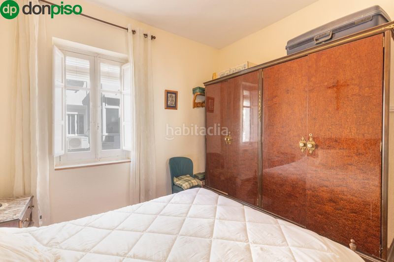 Foto a5903e0c-2546-4663-aace-e98be0342277. Pis amb calefacció a Centro - Sagrario Granada