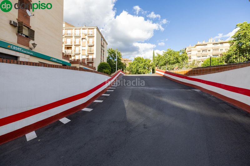 Foto d4362606-c794-49e9-8b7c-776f1cb99a2d. Aparcament cotxe a Fígares Granada