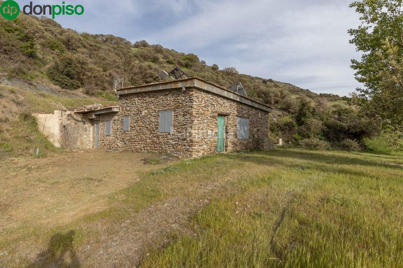 Foto e2a0a197-f5e6-435a-8449-36d58b8a200a. Masia a Nigüelas