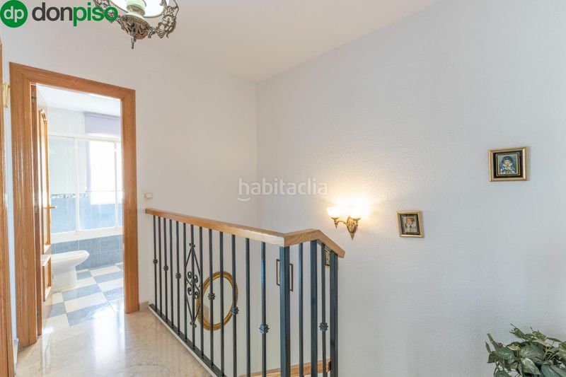 Foto 2fd3ace5-d397-4c50-aabf-f9a4c3441955. Casa aparellada amb calefacció aparcament piscina a Gabias (Las)