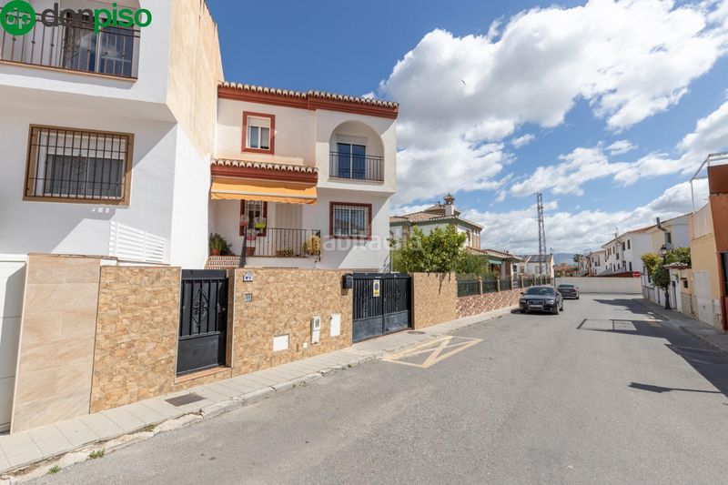 Foto 3d55e2ca-7991-4115-b7a1-fd075ed5ee66. Casa aparellada amb calefacció aparcament piscina a Gabias (Las)