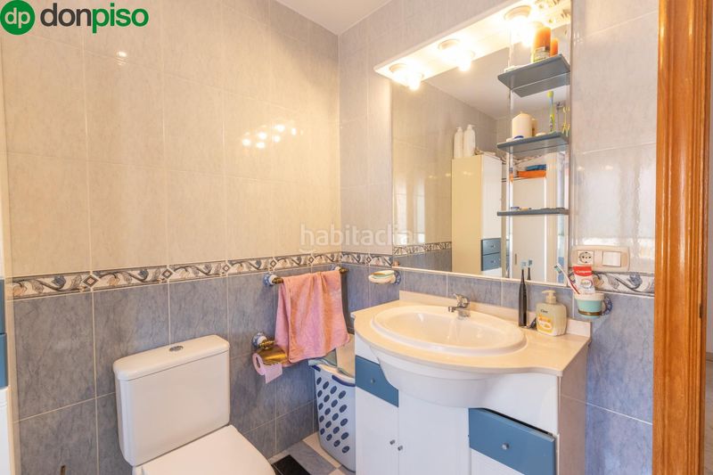 Foto 6a5ca79f-1039-49b8-820c-330988935c5a. Casa aparellada amb calefacció aparcament piscina a Gabias (Las)