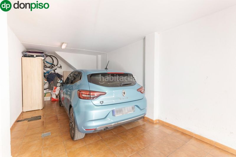 Foto b114bfee-6934-44e3-860e-845f0e4b5d03. Casa aparellada amb calefacció aparcament piscina a Gabias (Las)
