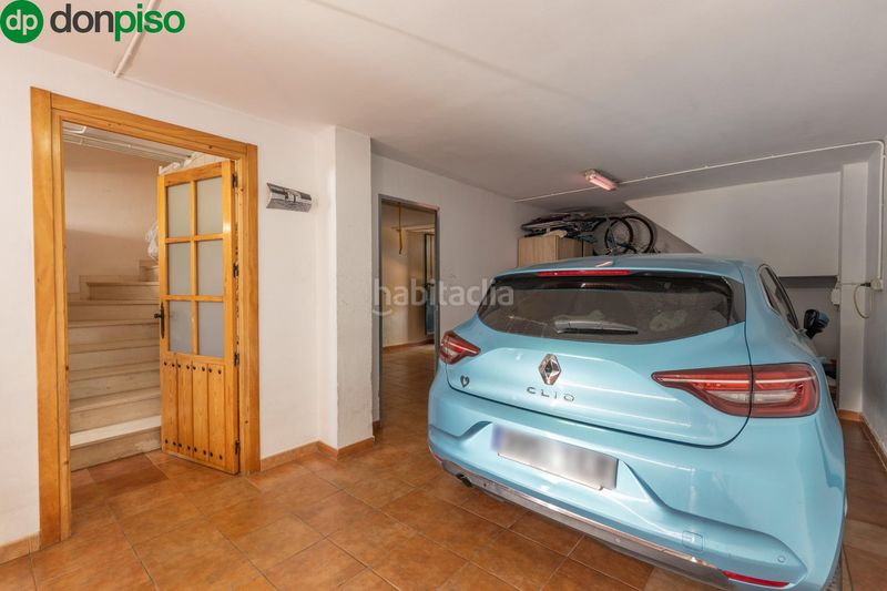 Foto f8c1a08b-5c9c-4430-ab06-5f59b1a859d7. Casa aparellada amb calefacció aparcament piscina a Gabias (Las)